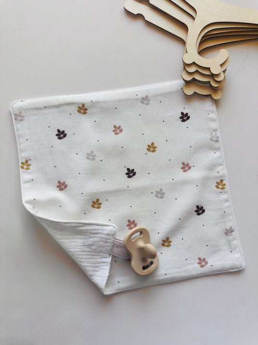 Carré accroche tétine - Feuilles